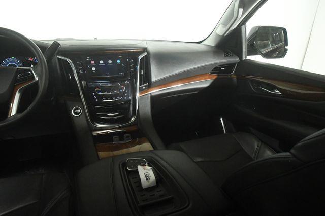 2017 Cadillac Escalade Luxury w/ DvD/ Safety Tech photo