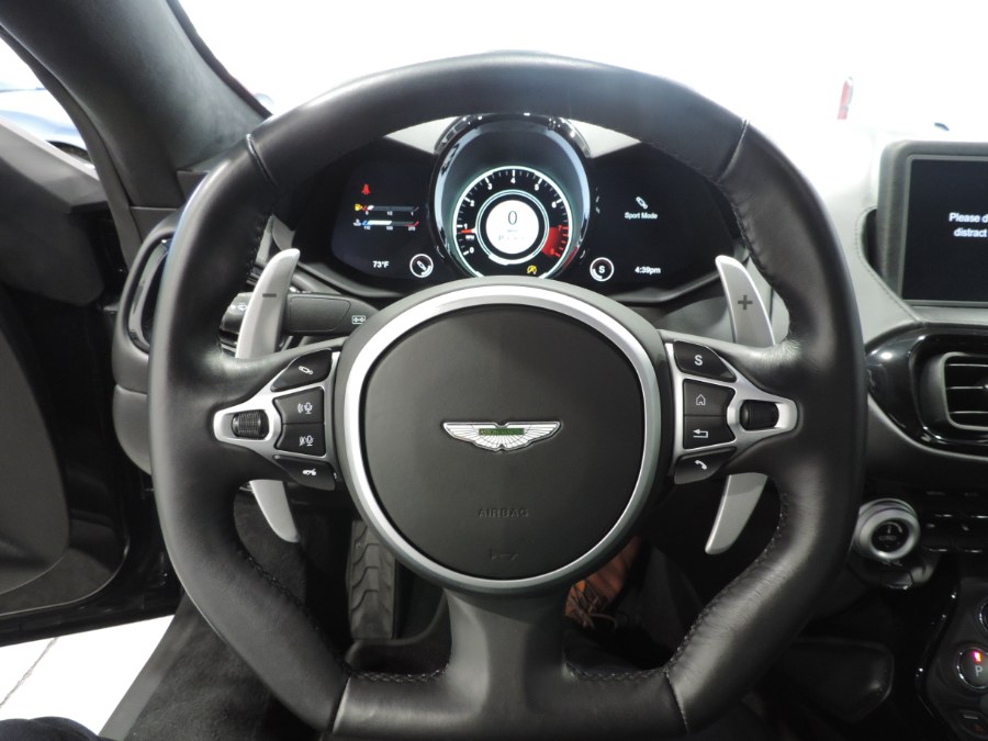 2019 Aston Martin Vantage Coupe photo