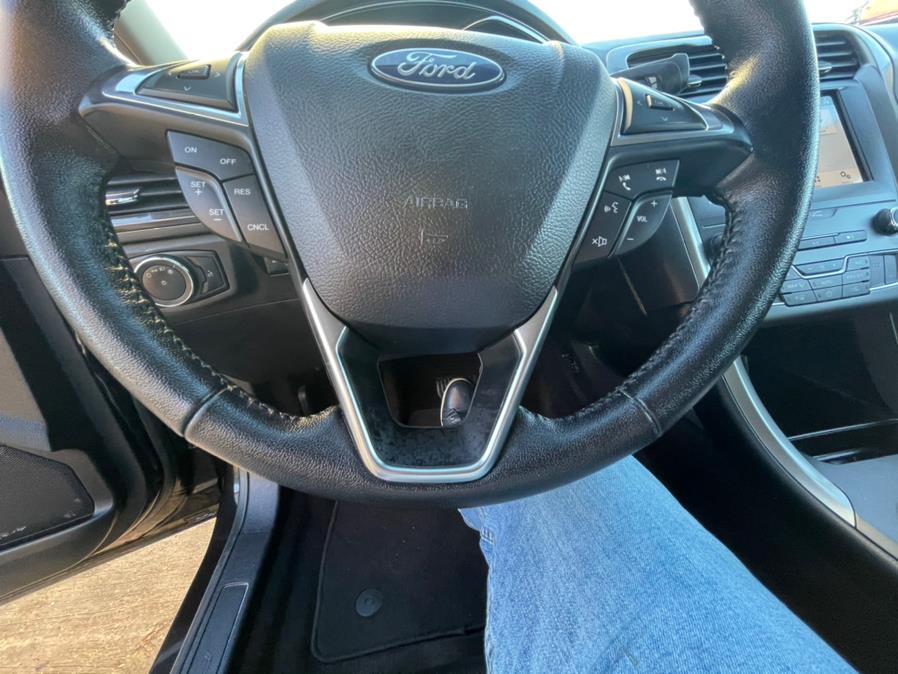 2019 Ford Fusion Titanium photo