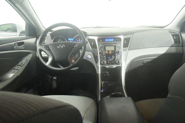 2011 Hyundai Sonata Hybrid photo