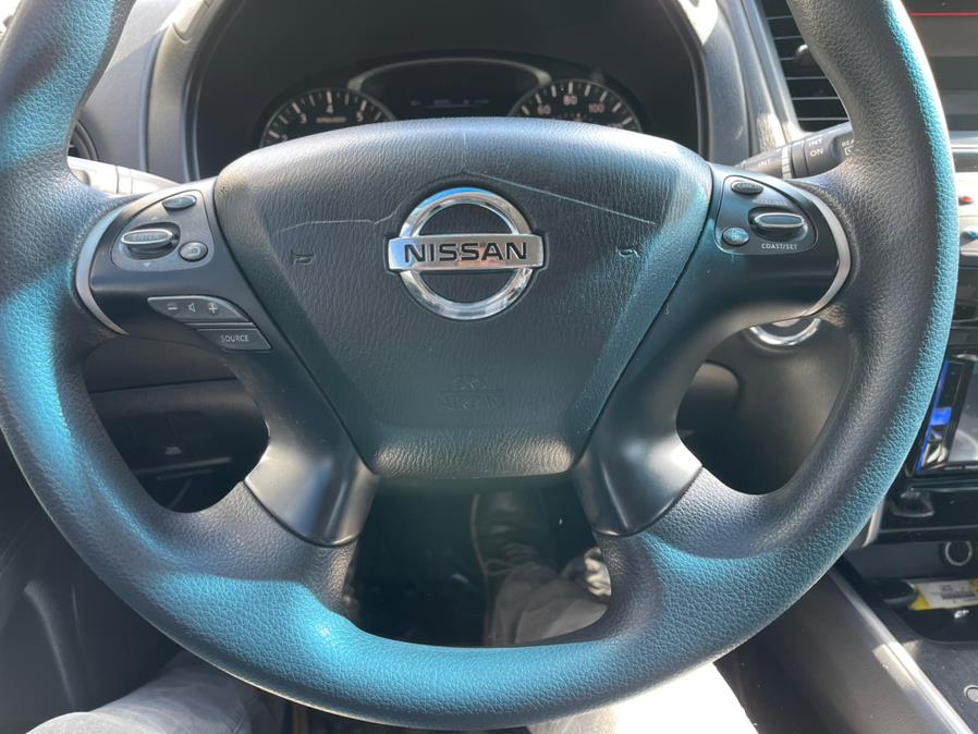 2015 Nissan Pathfinder 4WD 4dr SV photo