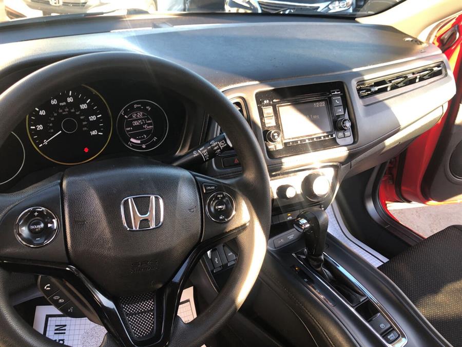 2018 Honda HR-V LX AWD 4dr Crossover photo