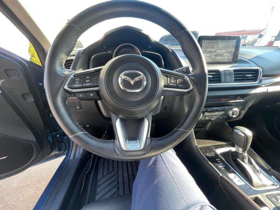 2017 Mazda MAZDA3 5-Door Grand Touring Auto photo
