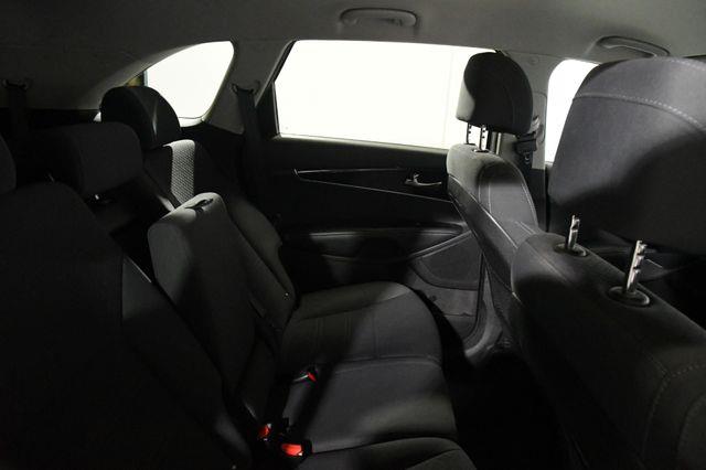 2017 Kia Sorento LX 3rd Row Heated Seats photo