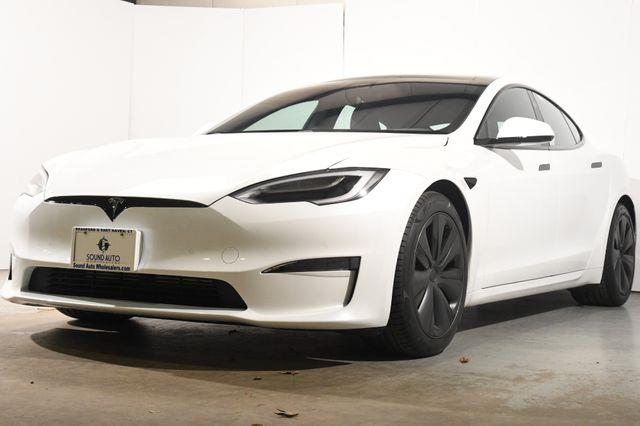 The 2021 Tesla Model S Plaid photos