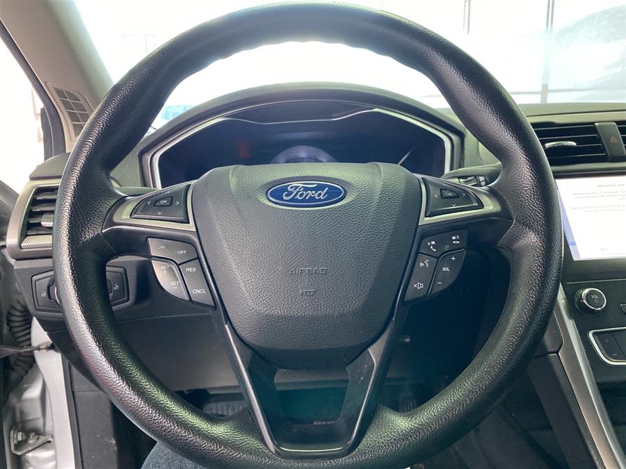 2019 Ford Fusion SE photo