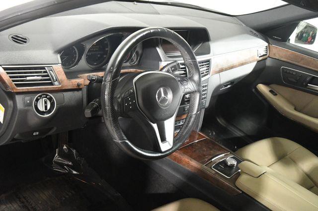 2013 Mercedes-Benz E-Class E350 4MATIC Luxury photo