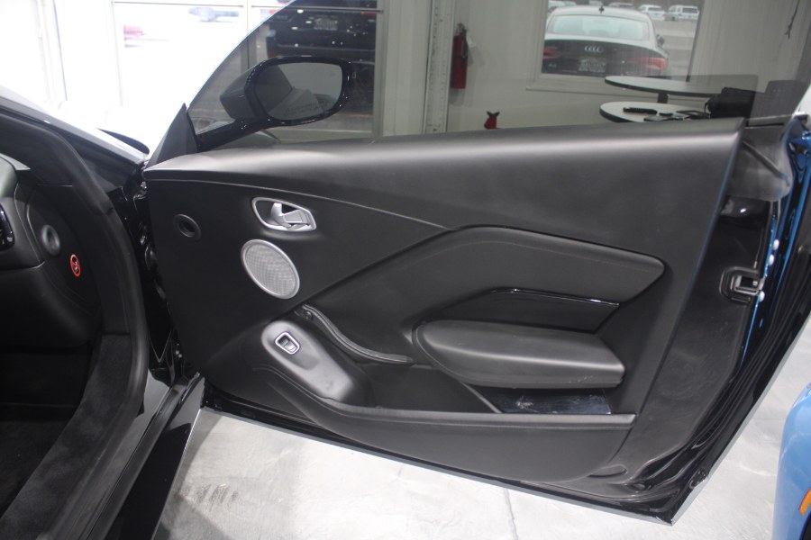 2020 Aston Martin Vantage Coupe photo
