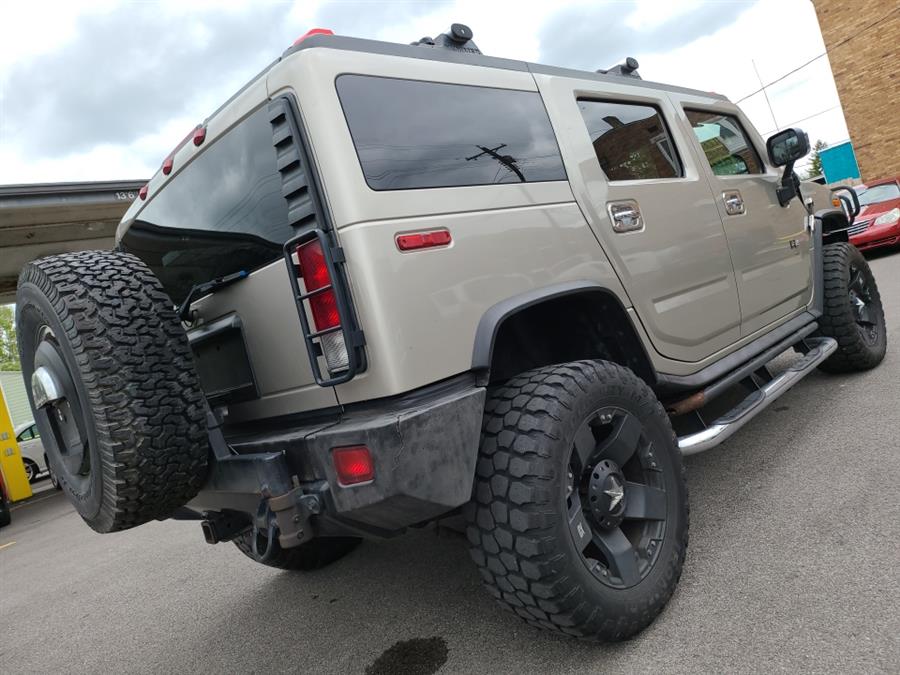 The 2005 HUMMER H2