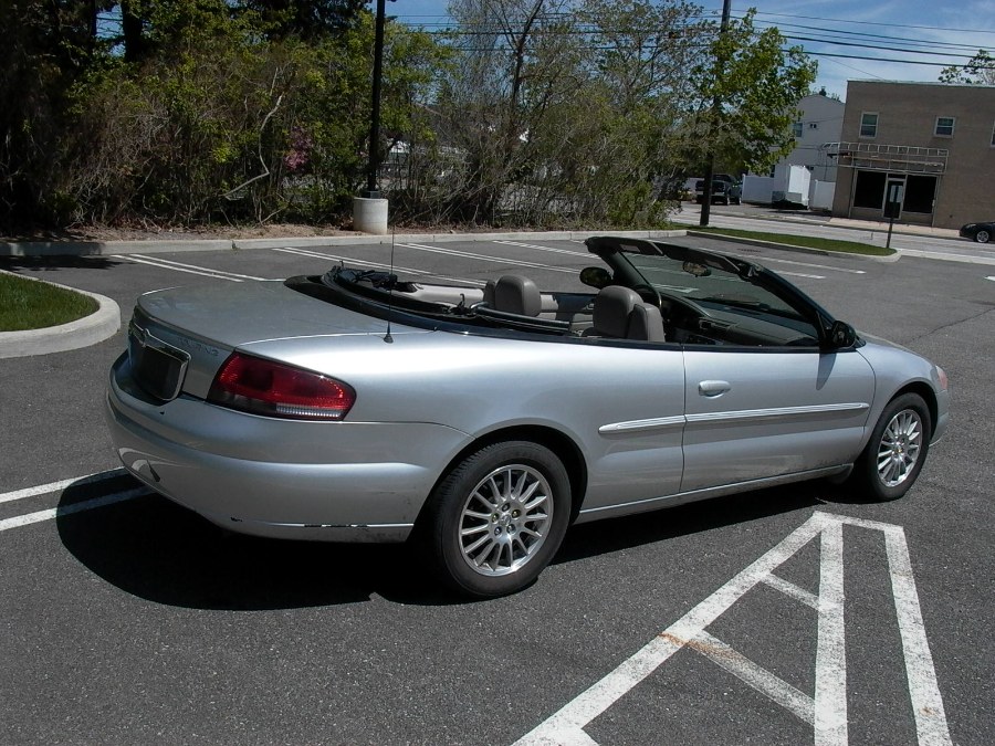 2005 Chrysler Sebring Touring photo