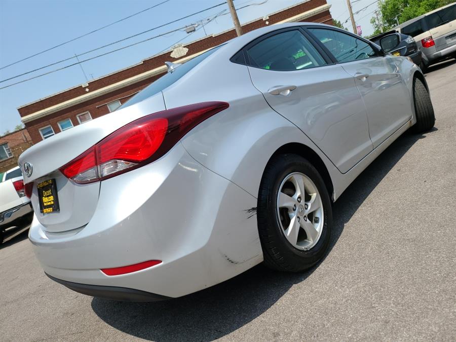 2014 Hyundai Elantra SE photo