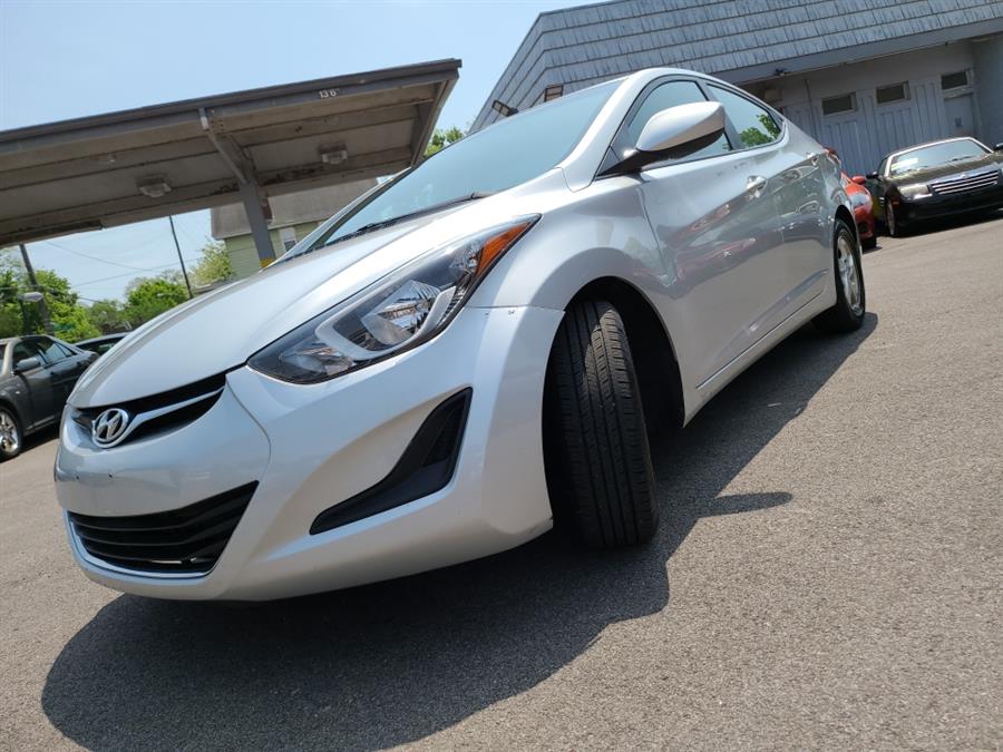 2014 Hyundai Elantra SE photo