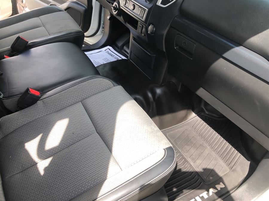 2018 Nissan Titan XD S 4x4 4dr Crew Cab photo