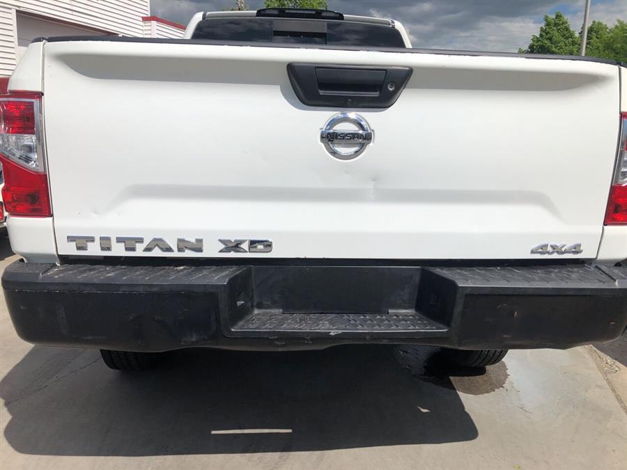 2018 Nissan Titan XD S 4x4 4dr Crew Cab photo