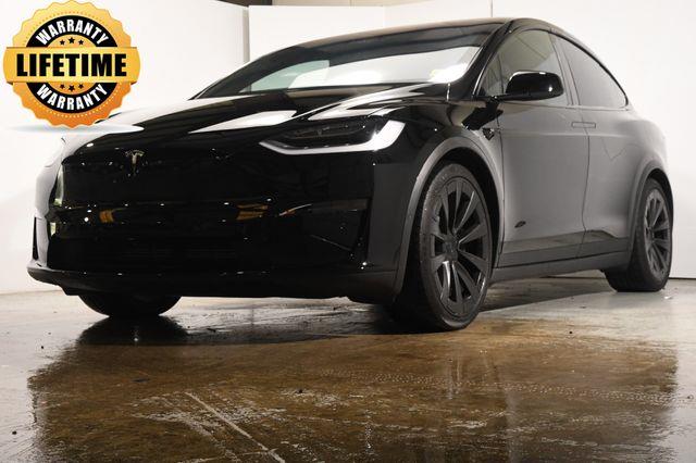 The 2022 Tesla Model X Plaid photos