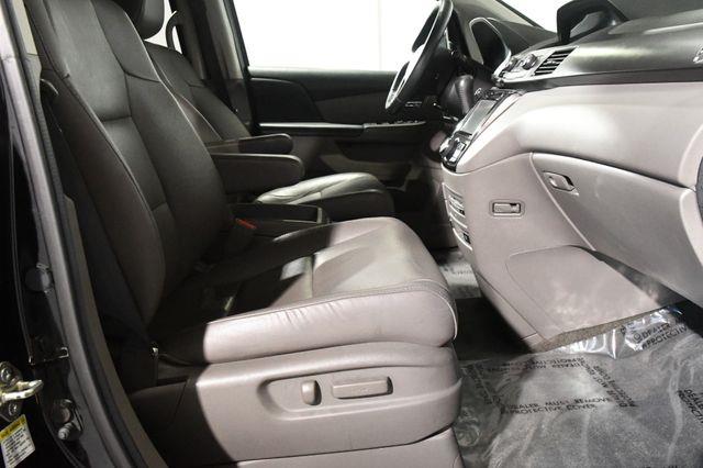 2014 Honda Odyssey Touring photo
