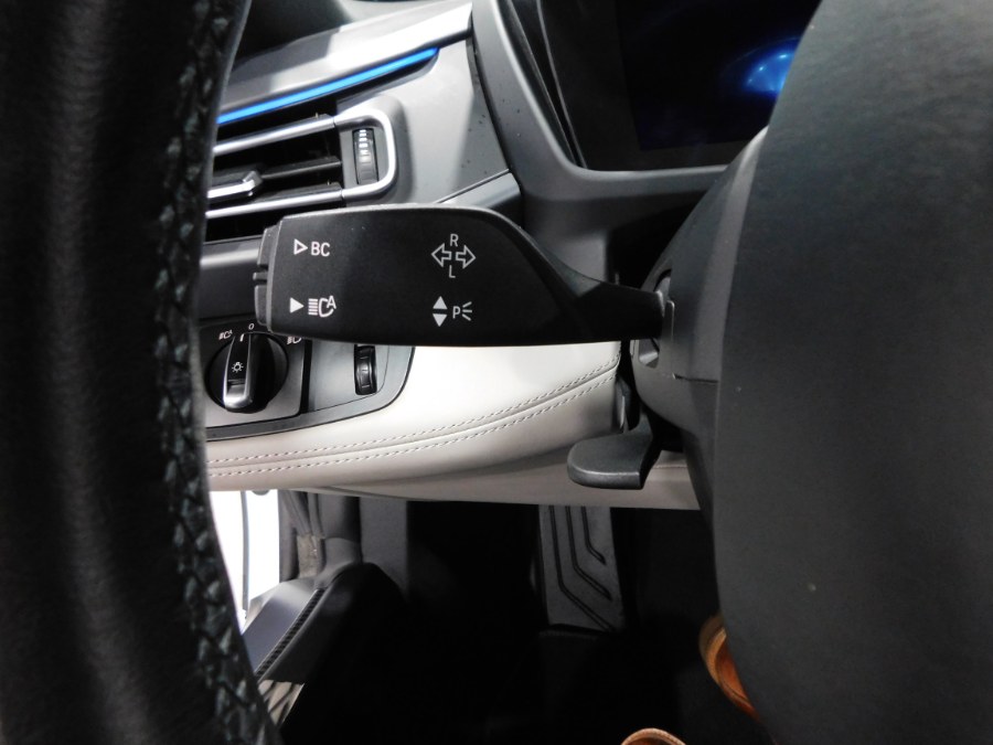 2015 BMW i8 2dr Cpe photo