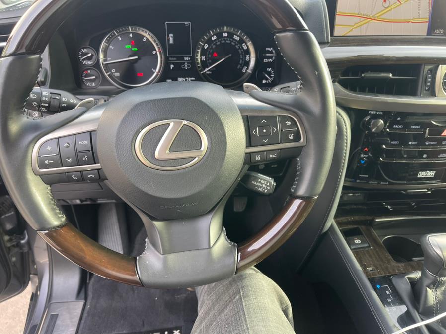 The 2019 Lexus LX LX