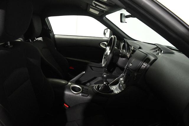 2016 Nissan 370Z Sport photo
