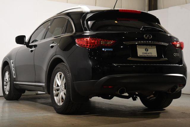 2015 Infiniti QX70 Luxe photo