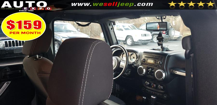 2016 Jeep Wrangler Unlimited 4WD 4dr Sahara photo