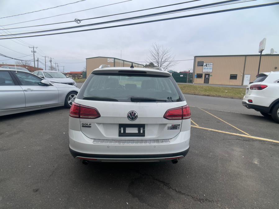 2019 Volkswagen Golf Alltrack TSI SE photo