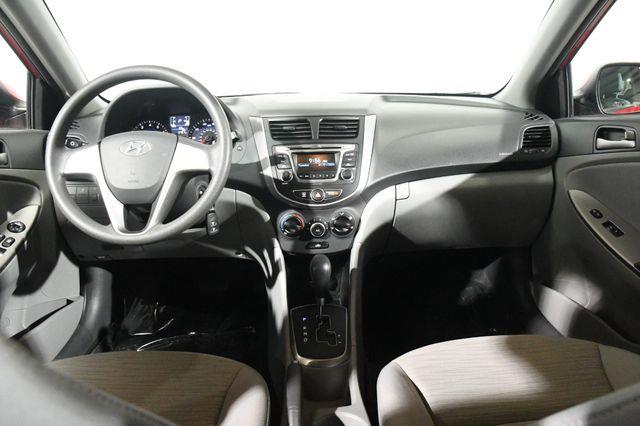 2017 Hyundai Accent SE photo