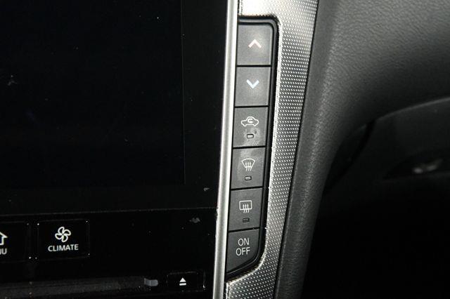 2015 Infiniti Q50 AWD photo