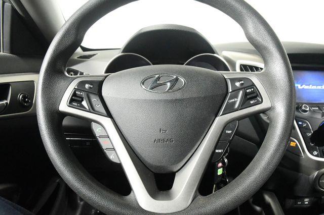 2016 Hyundai Veloster FWD photo