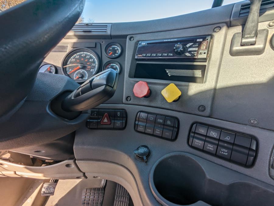2015 Freightliner Cascadia 125 n-a photo