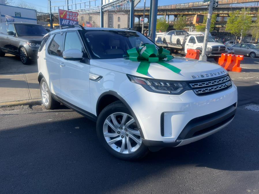 The 2017 Land Rover Discovery HSE V6 Supercharged photos