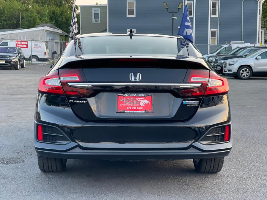 2018 Honda Clarity Plug-In Hybrid Touring Sedan photo
