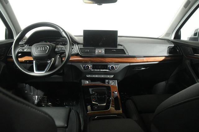 2022 Audi Q5 S line Premium Plus photo
