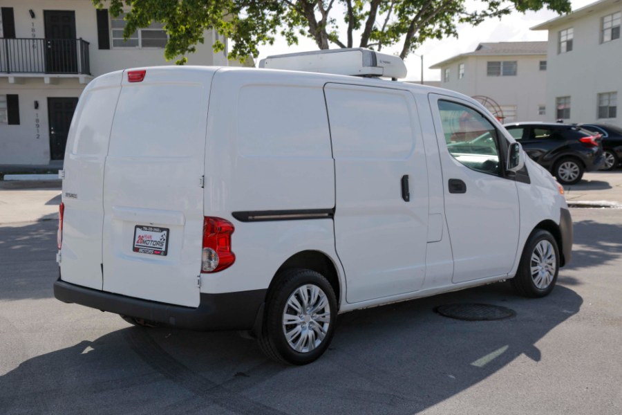 2015 NISSAN NV200 Van - $10,995