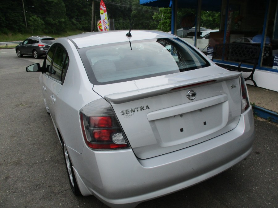 2010 Nissan Sentra 2.0 photo