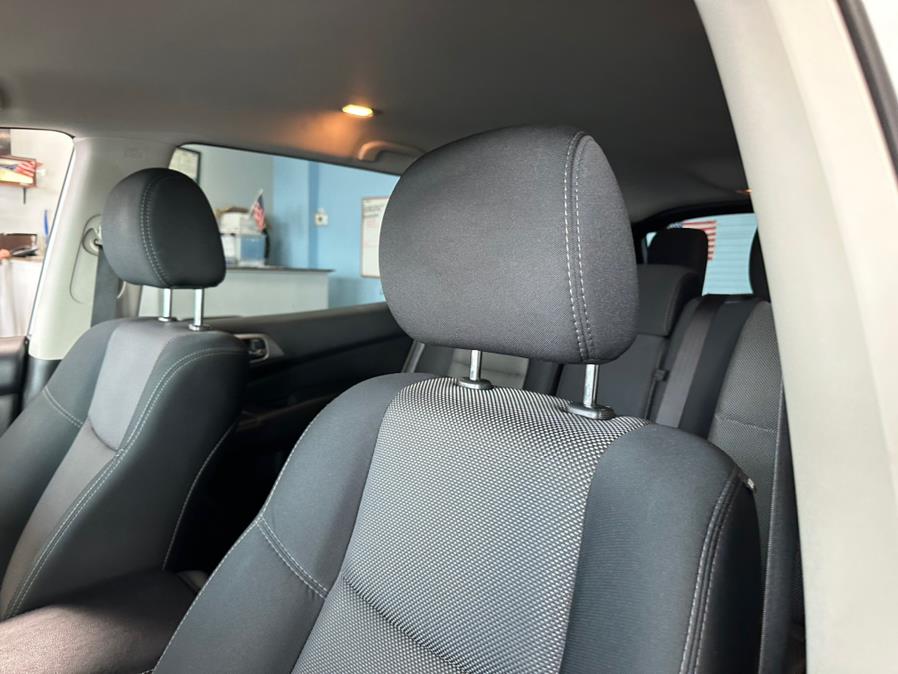 2018 Nissan Pathfinder 4x4 SV in Inwood, NY