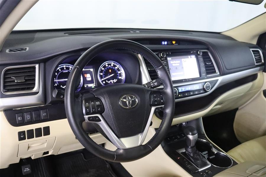 2018 Toyota Highlander XLE photo