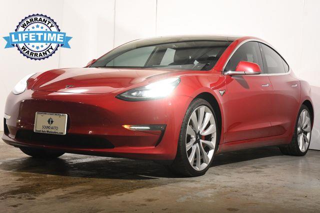 The 2018 Tesla Model 3 Performance photos