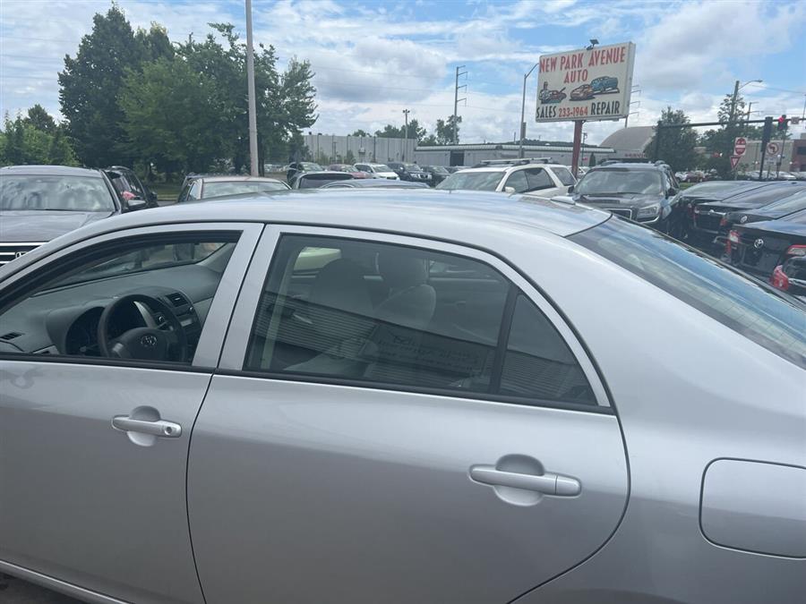 2010 Toyota Corolla photo