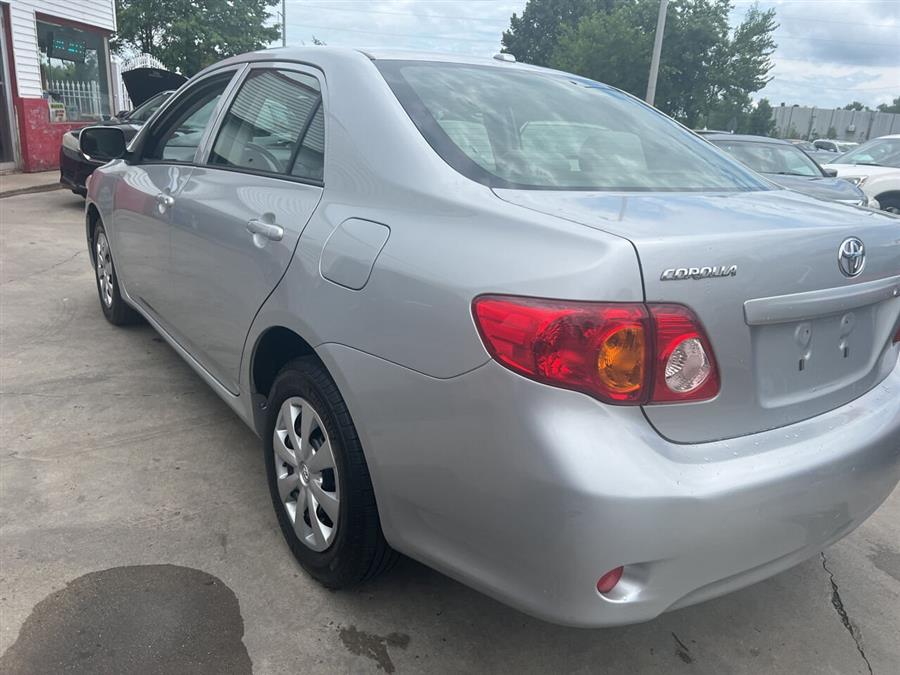 2010 Toyota Corolla photo