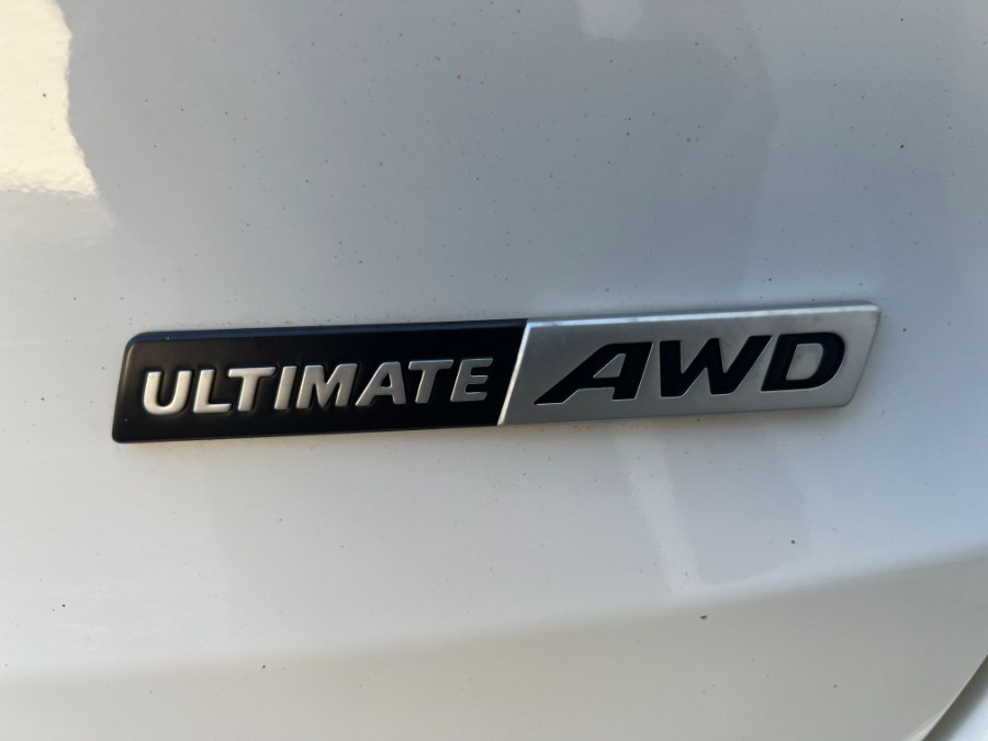 2017 Hyundai Santa Fe SE Ultimate 3.3L Auto AWD photo
