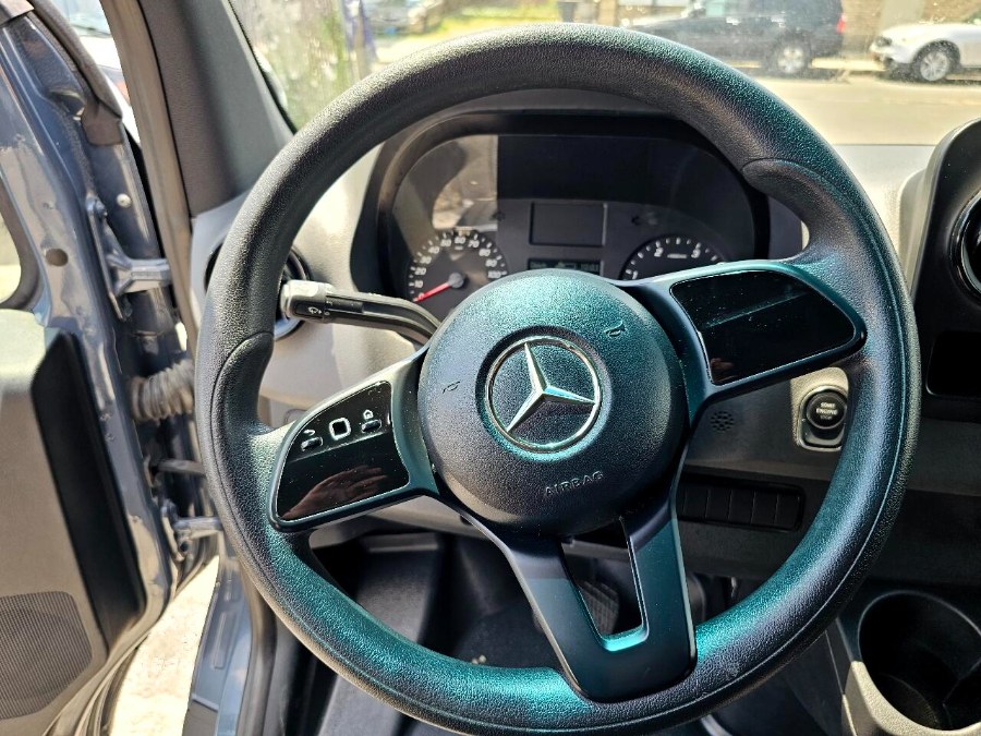 2019 Mercedes-Benz Sprinter 2500 wagon high roof 170-in WB photo