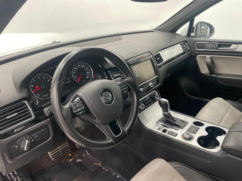 2017 Volkswagen Touareg Wolfsburg Edition photo