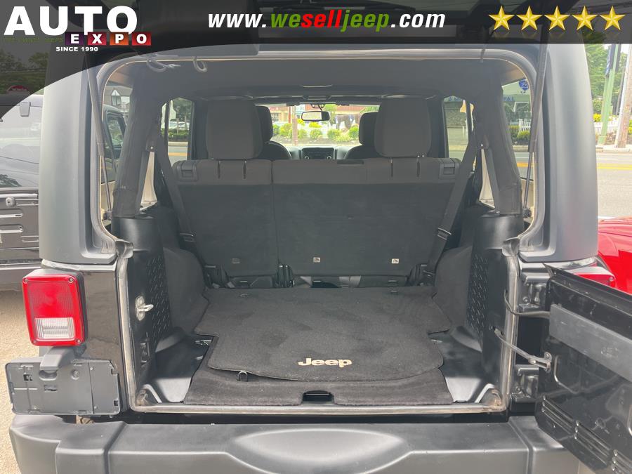 2015 Jeep Wrangler Unlimited 4WD 4dr Sport photo