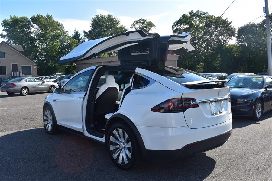 2020 Tesla Model X  photo