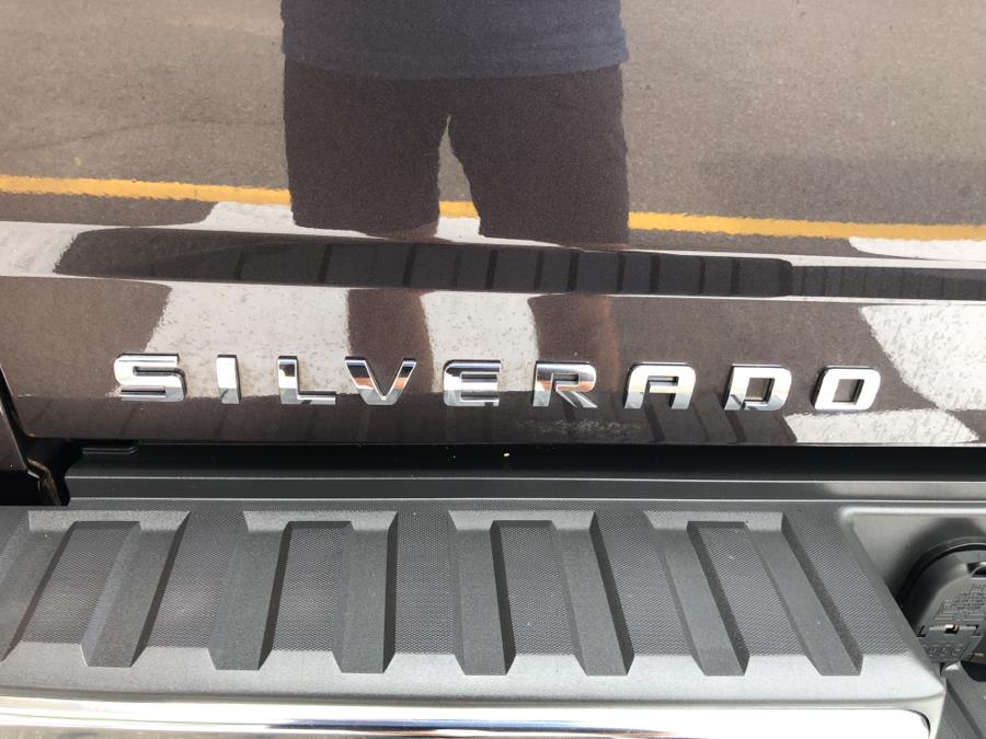2015 Chevrolet Silverado 1500 4WD Crew Cab LT photo