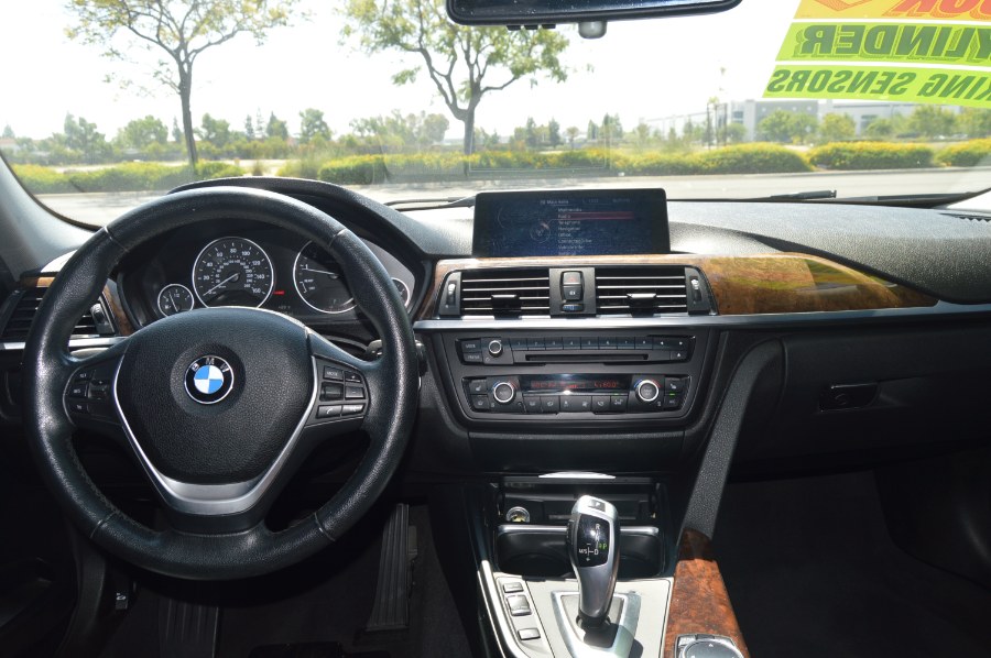 2015 BMW 3-Series 4dr Sdn 328i RWD South Africa photo