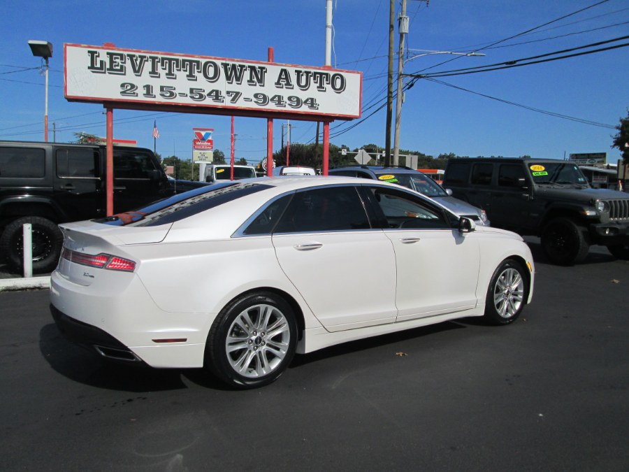 2016 Lincoln MKZ 4dr Sdn FWD photo