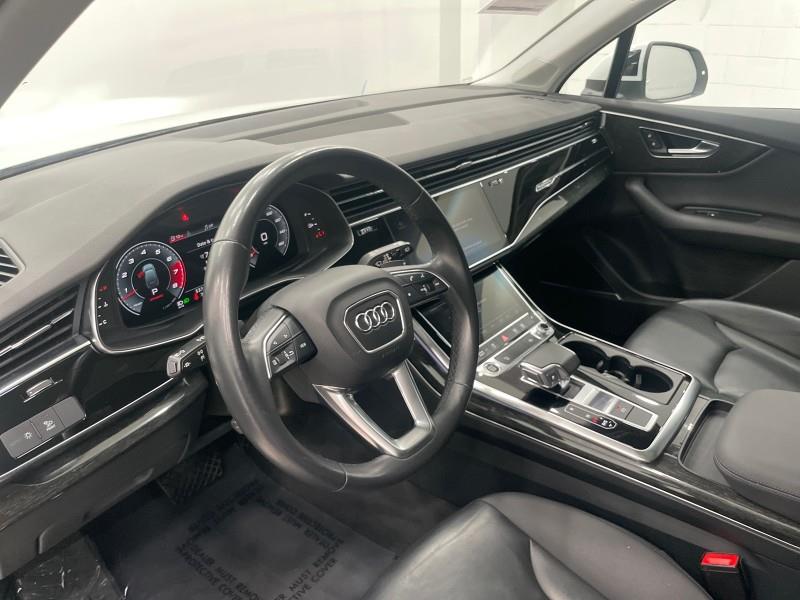 2021 Audi Q7 Premium Plus photo