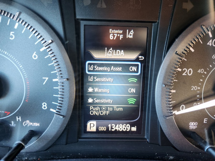 2019 Toyota Sienna L FWD 7-Passenger (Natl) photo